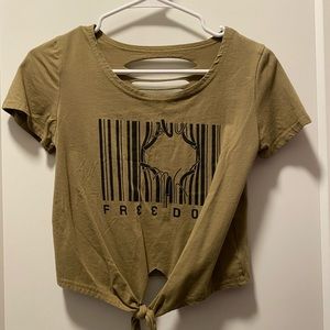 Distressed croptop